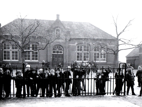 1955 ca. St. Bernardusschool Foto B Goossens