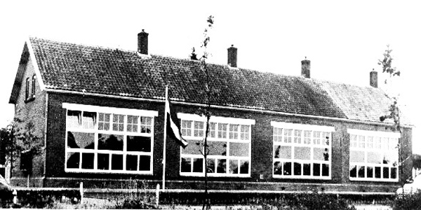 1953 heropening school Varssel 